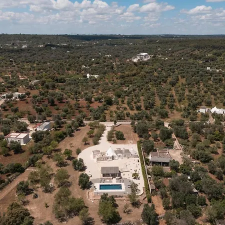 Trulli Aletheia Con Piscina Privata Hébergement de vacances *
