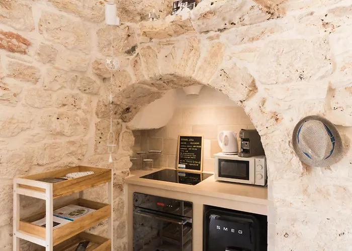 Trulli Aletheia Con Piscina Privata Hébergement de vacances Ceglie Messapica