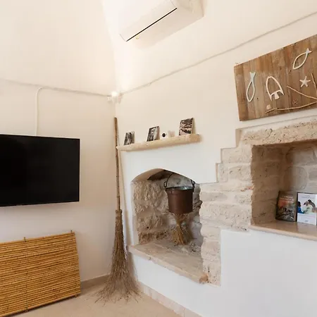 Trulli Aletheia Con Piscina Privata *