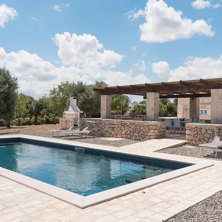 Hébergement de vacances Trulli Aletheia Con Piscina Privata *