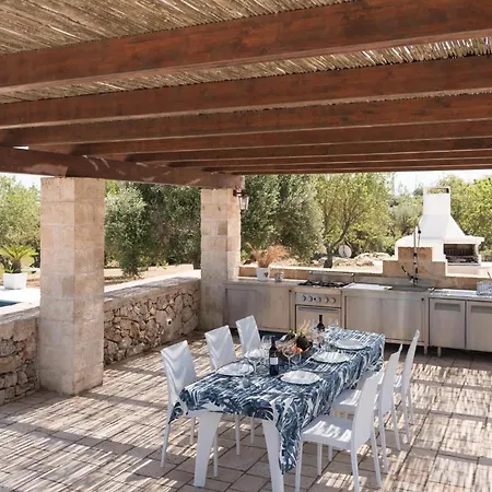 Trulli Aletheia Con Piscina Privata * Ceglie Messapica
