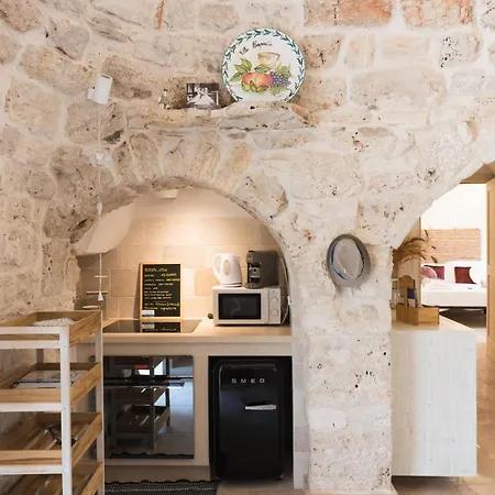 Trulli Aletheia Con Piscina Privata * Ceglie Messapica