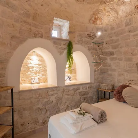 Ferienhaus Trulli Aletheia Con Piscina Privata